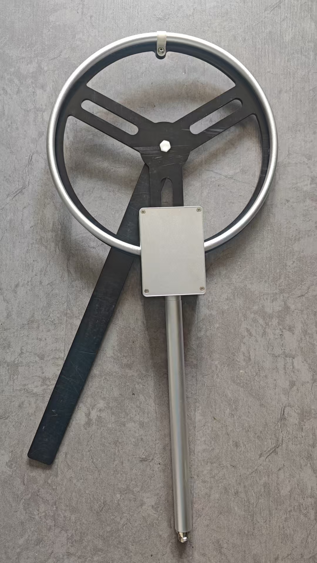 连续频点磁环天线